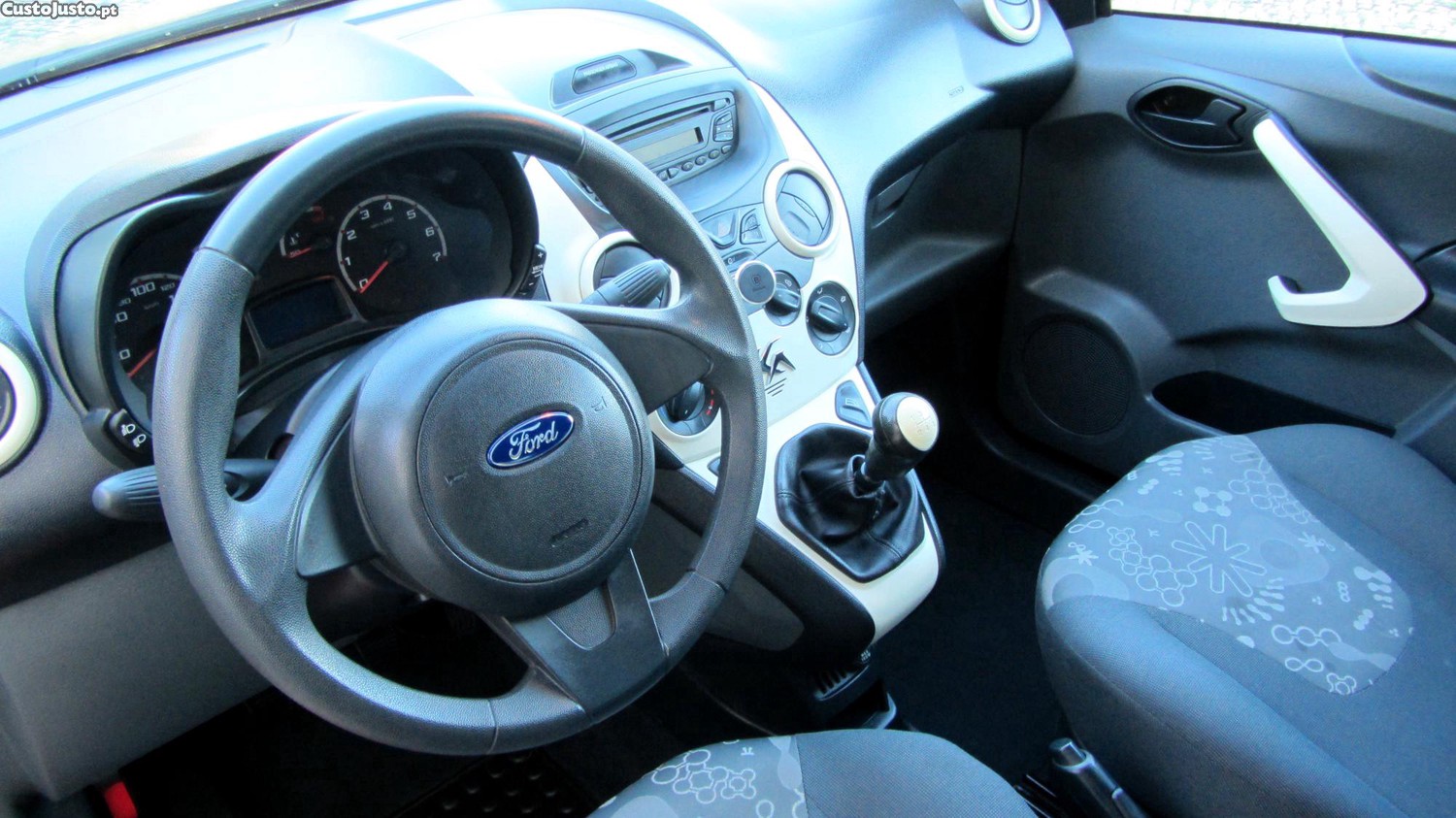 Ford KA - 65.000km — fotografia 9