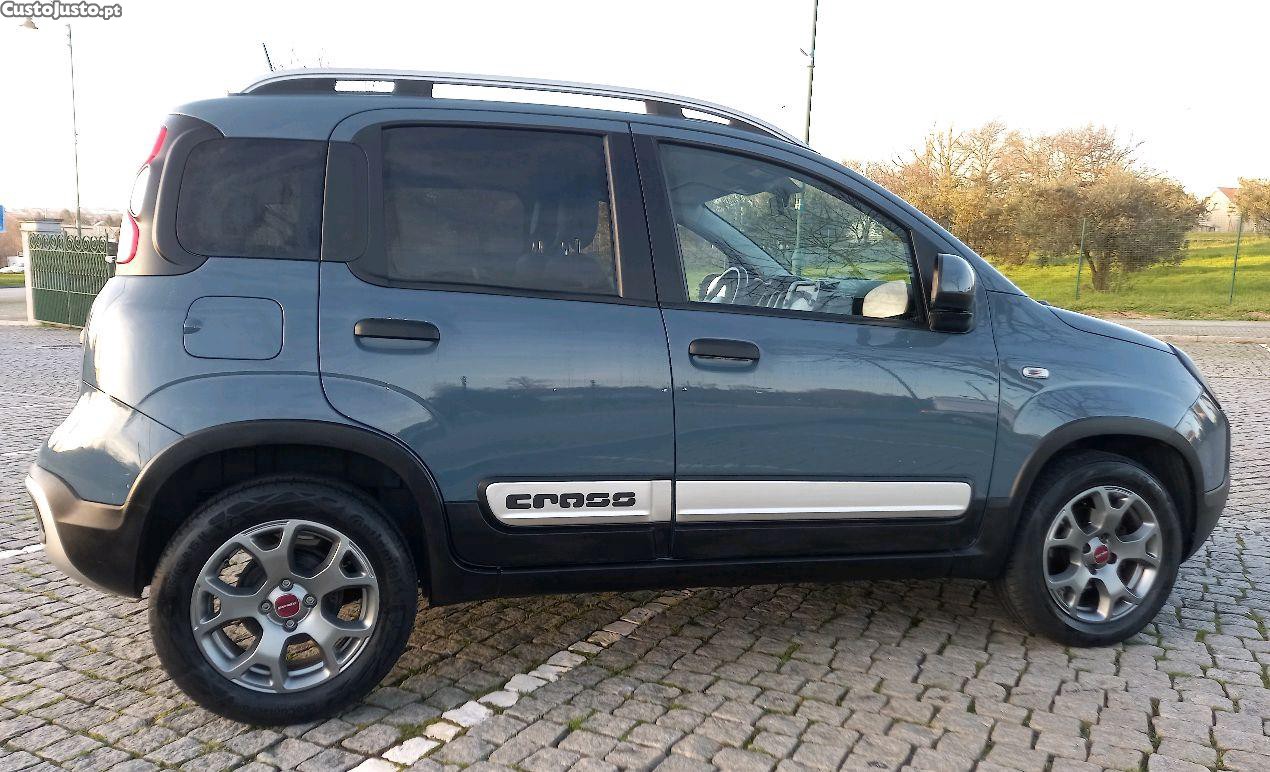 Fiat Panda 1.0 70 CV Híbrido Cross — fotografia 6