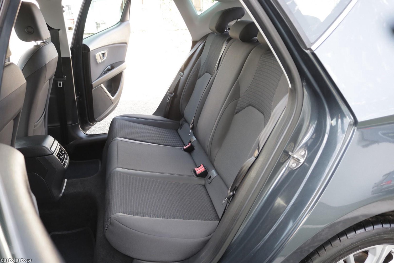 SEAT Leon 1.5 TSI Xcellence 150cv — fotografia 38