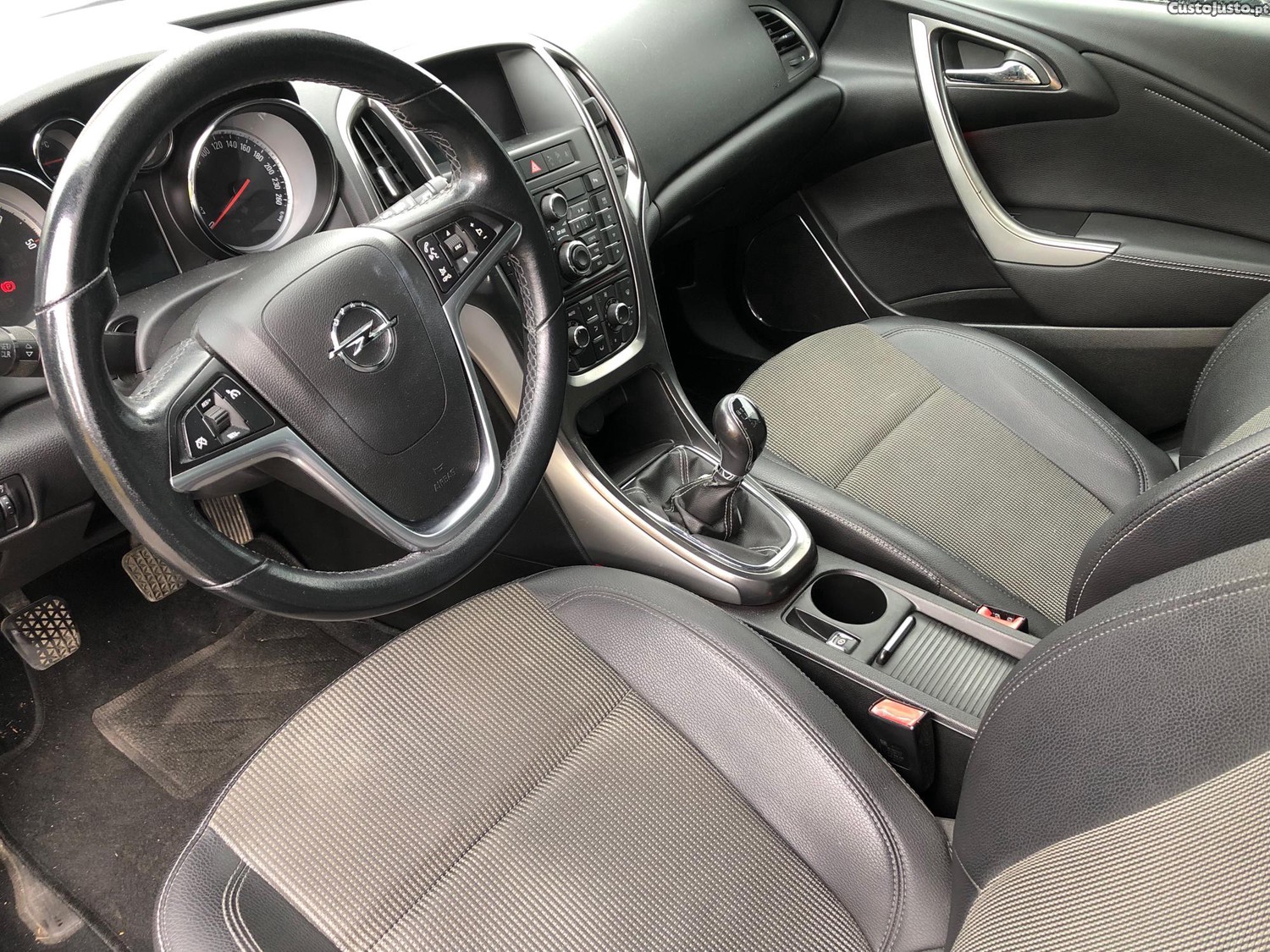 Opel Astra 1.7 CDti Caravan — fotografia 5