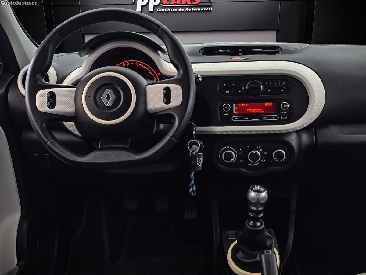 Renault Twingo ENERGY TCe 90 Dynami — fotografia 7