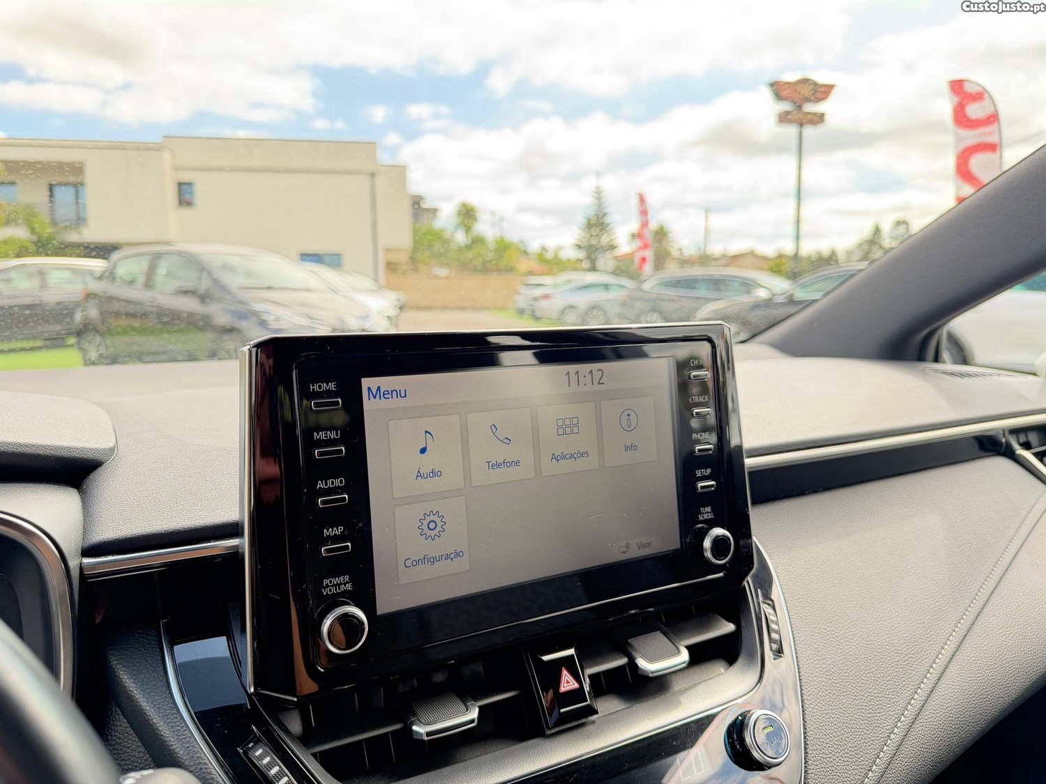 Toyota Corolla 1.8 Hybrid Comfort — fotografia 16