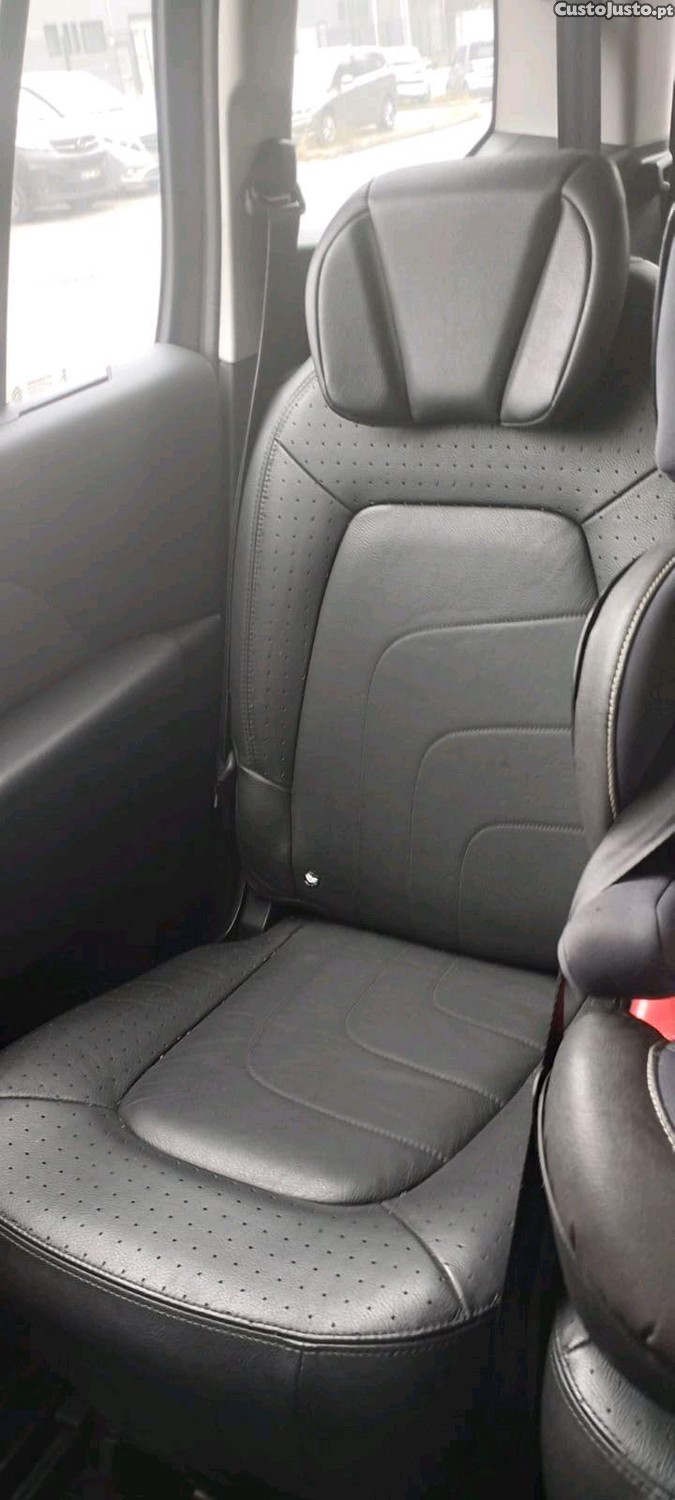 Citroën C4 Grand Picasso 7 lugares — fotografia 7