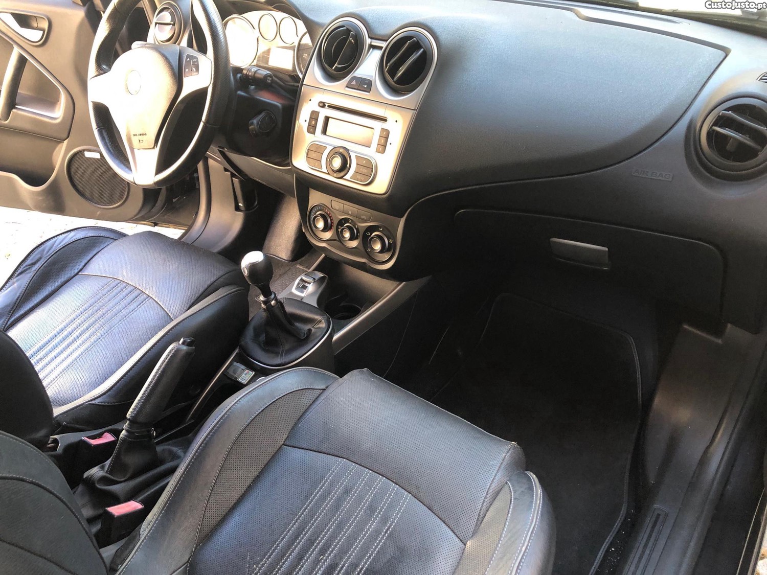 Alfa Romeo MiTo 1.3 M-Jet — fotografia 3