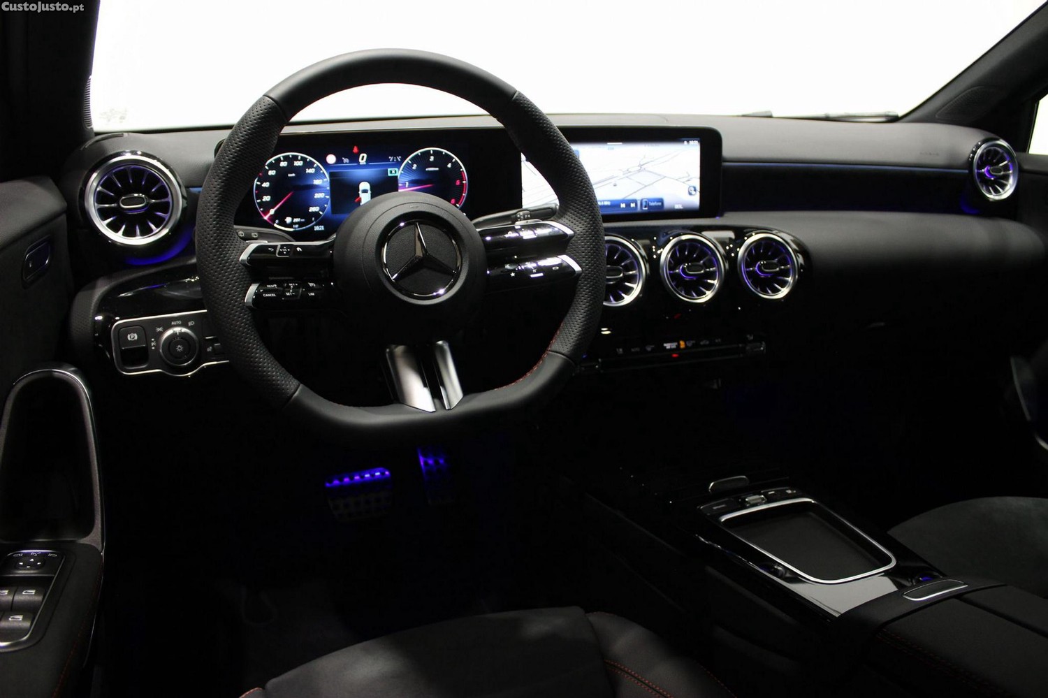 Mercedes-Benz A 180 d — fotografia 13