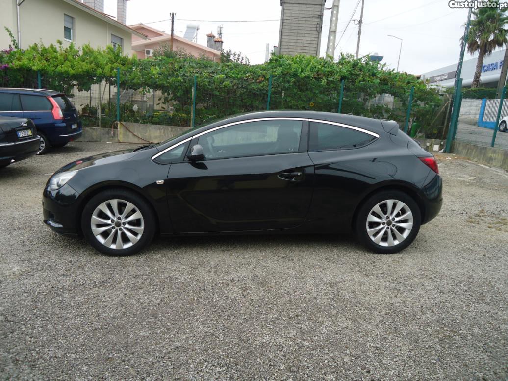 Opel Astra GTC 1.7 CDTi S/S J20 - 12 foto 3