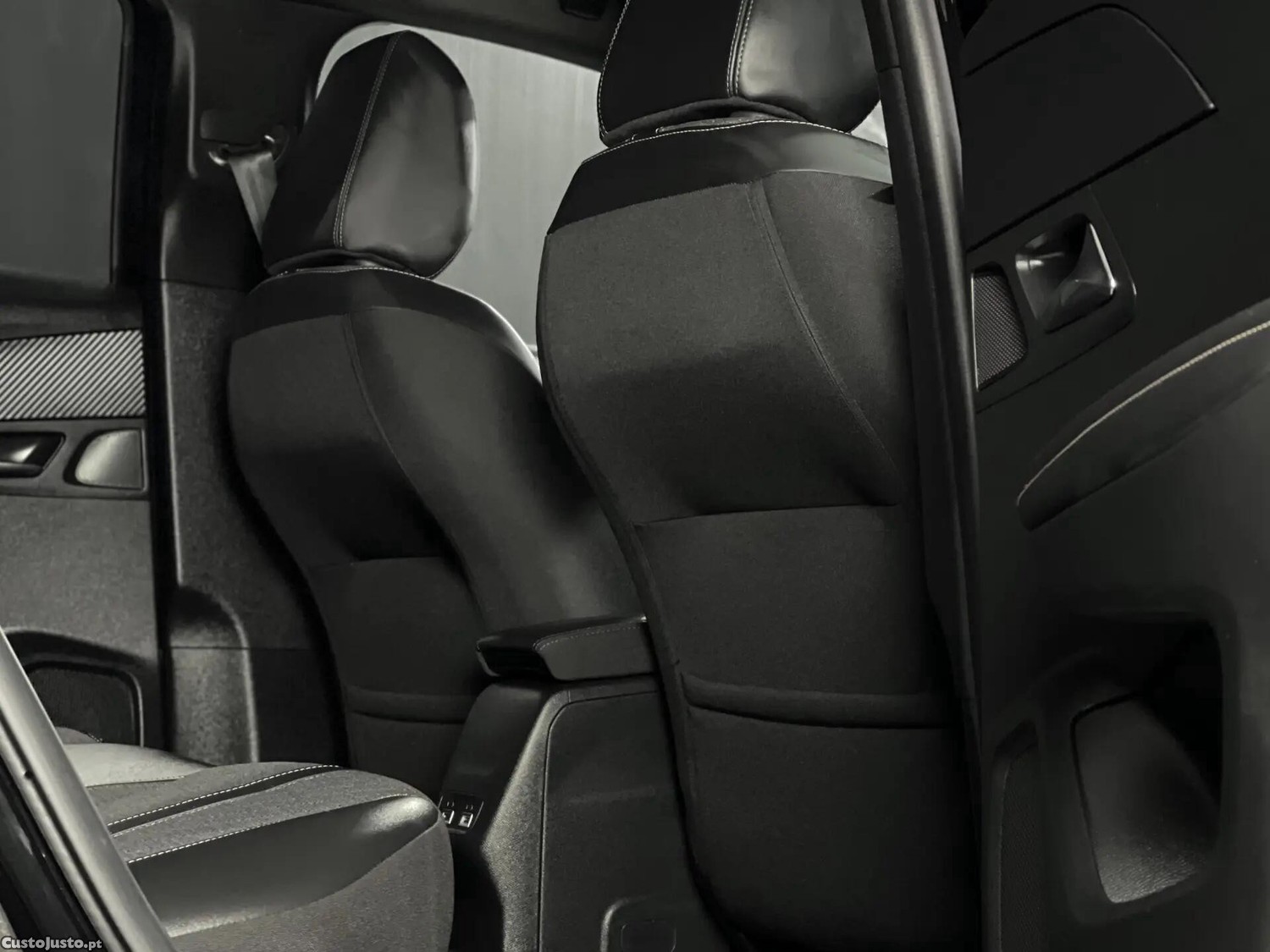 Peugeot 2008 1.2 PureTech Allure — fotografia 5