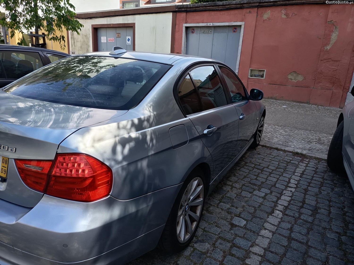 BMW 320 D — fotografia 4