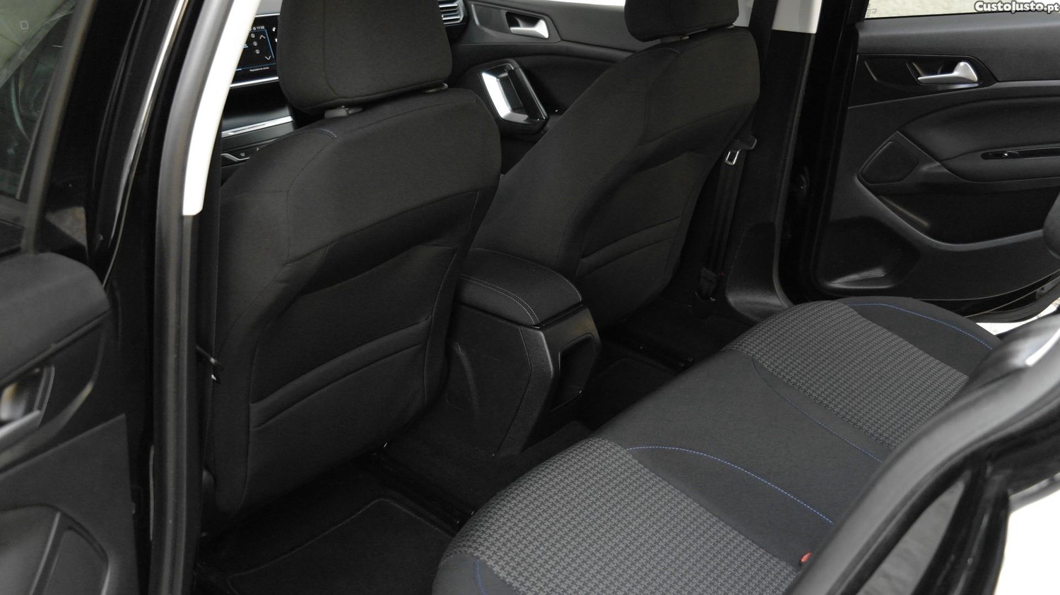 Peugeot 308 1.2 PureTech Style — fotografia 7