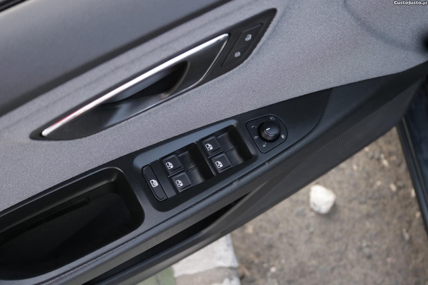 SEAT Leon 1.6 TDI Style 115cv — fotografia 34