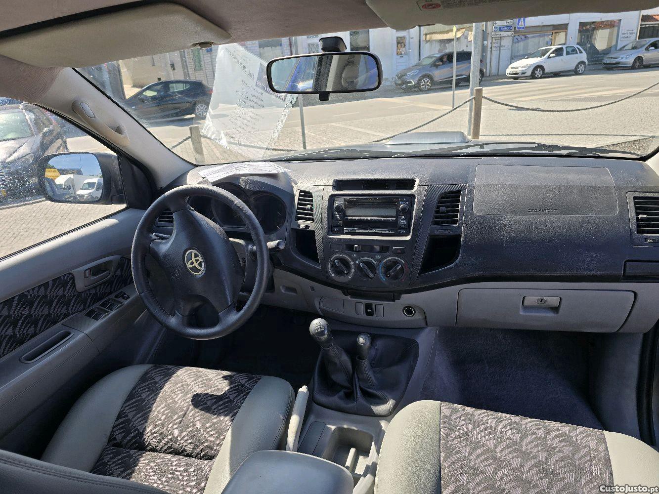 Toyota Hilux 2.5 TD de 144cv, Nacional,144.000klmts!! — fotografia 4