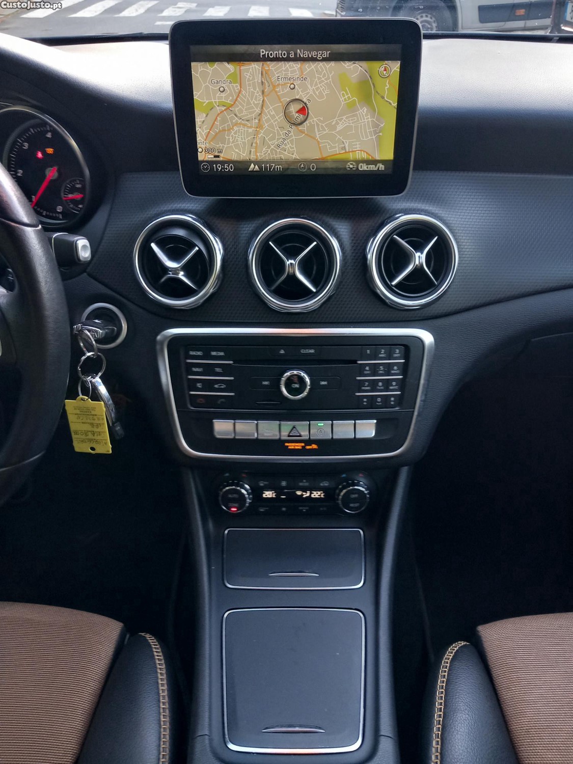 Mercedes-Benz GLA 180 d Style Aut. — fotografia 3