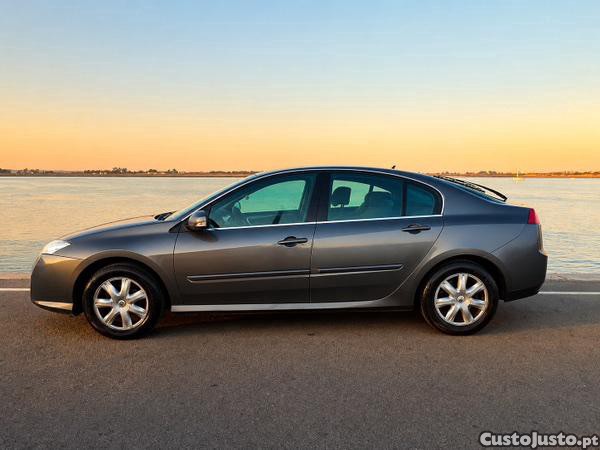 Renault Laguna 3 1.5 DCI 110cv — fotografia 6