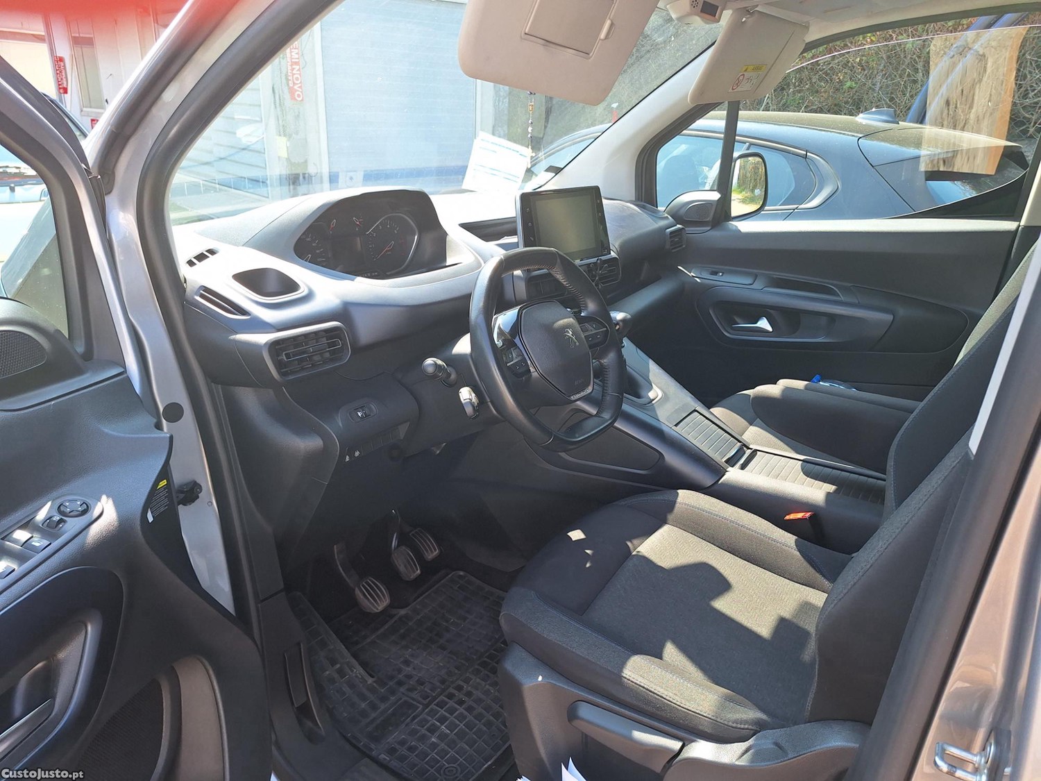 Peugeot Rifter 1.5 HDI Bluel de 7 Lugares NACIONAL — fotografia 12