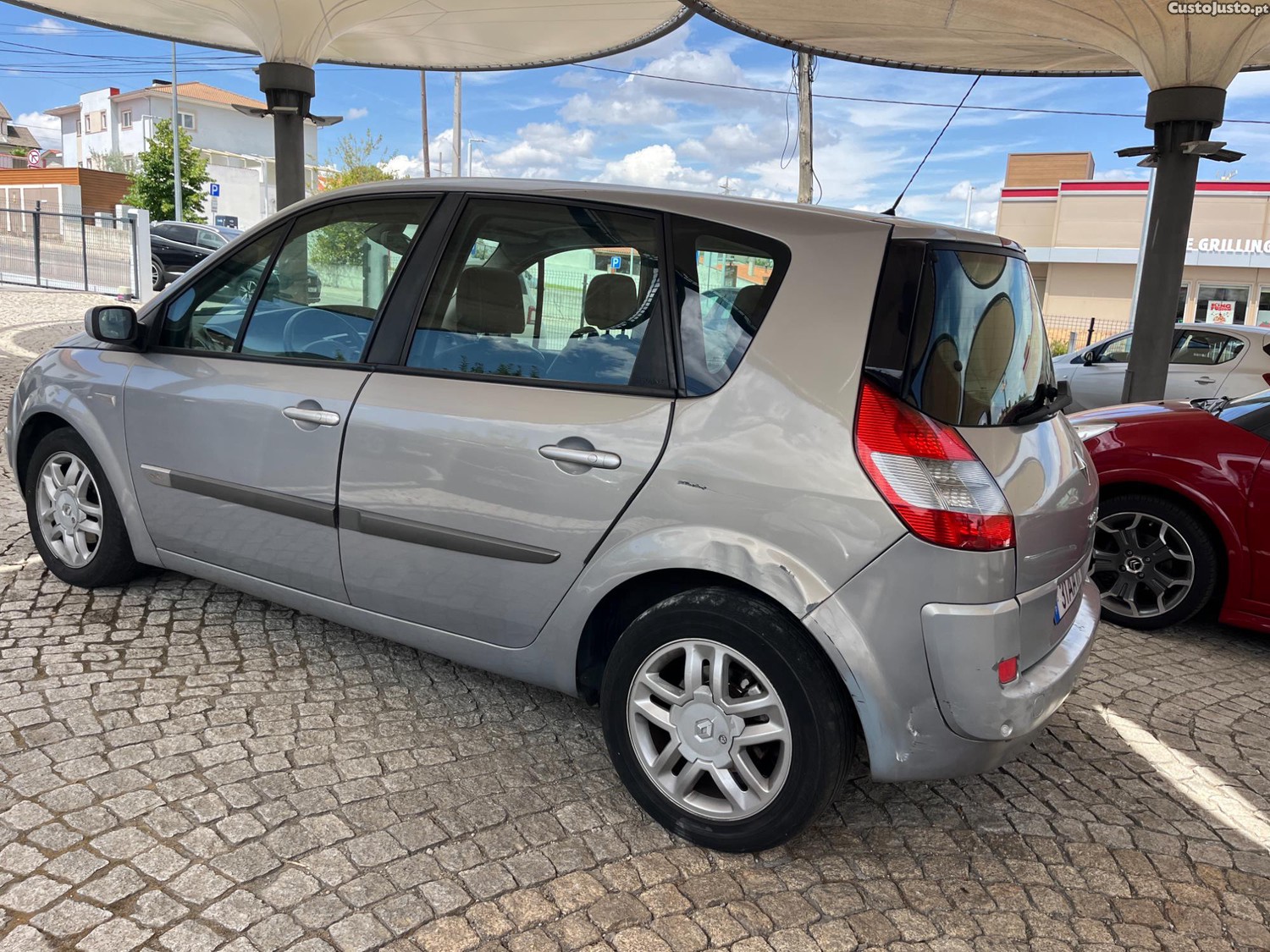 Renault Scénic Exclusive — fotografia 6