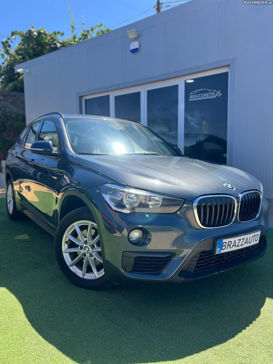 BMW X1 18 d sDrive Line Sport - 17 foto 2
