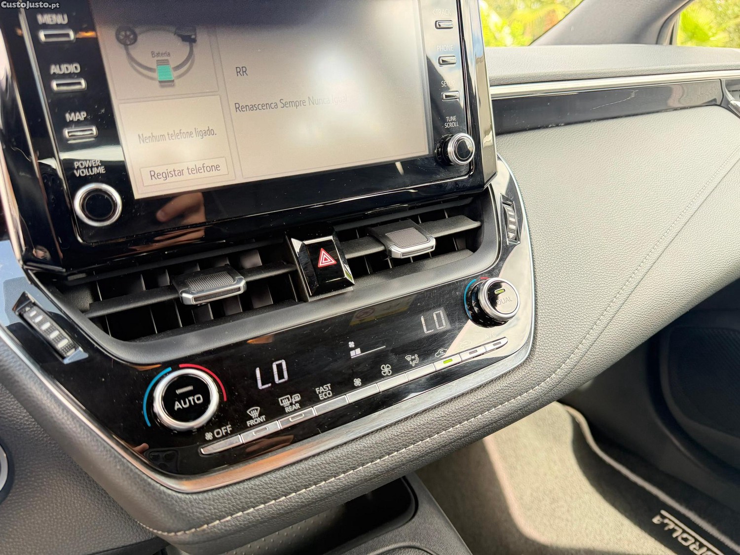 Toyota Corolla 1.8 Hybrid Comfort — fotografia 13