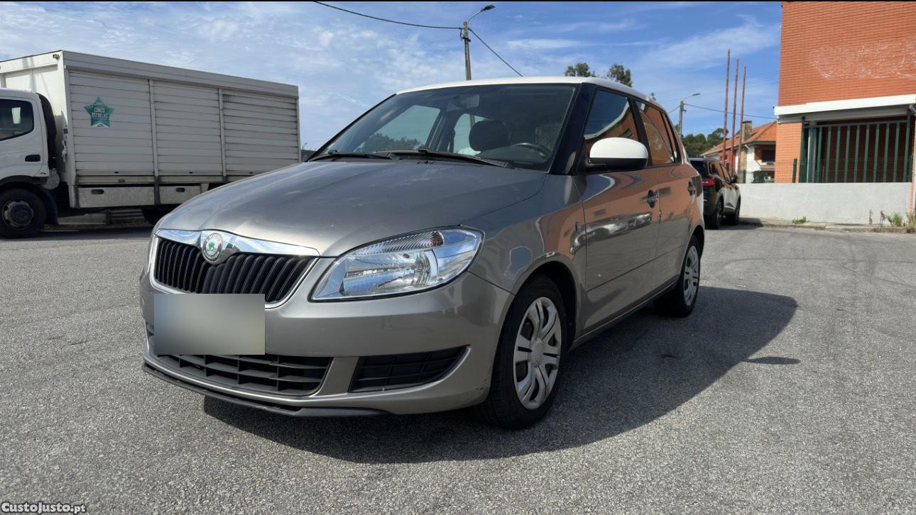 Skoda Fabia 1.2 TDI 75 Cv de 2010 apenas 185.000 km — fotografia 8