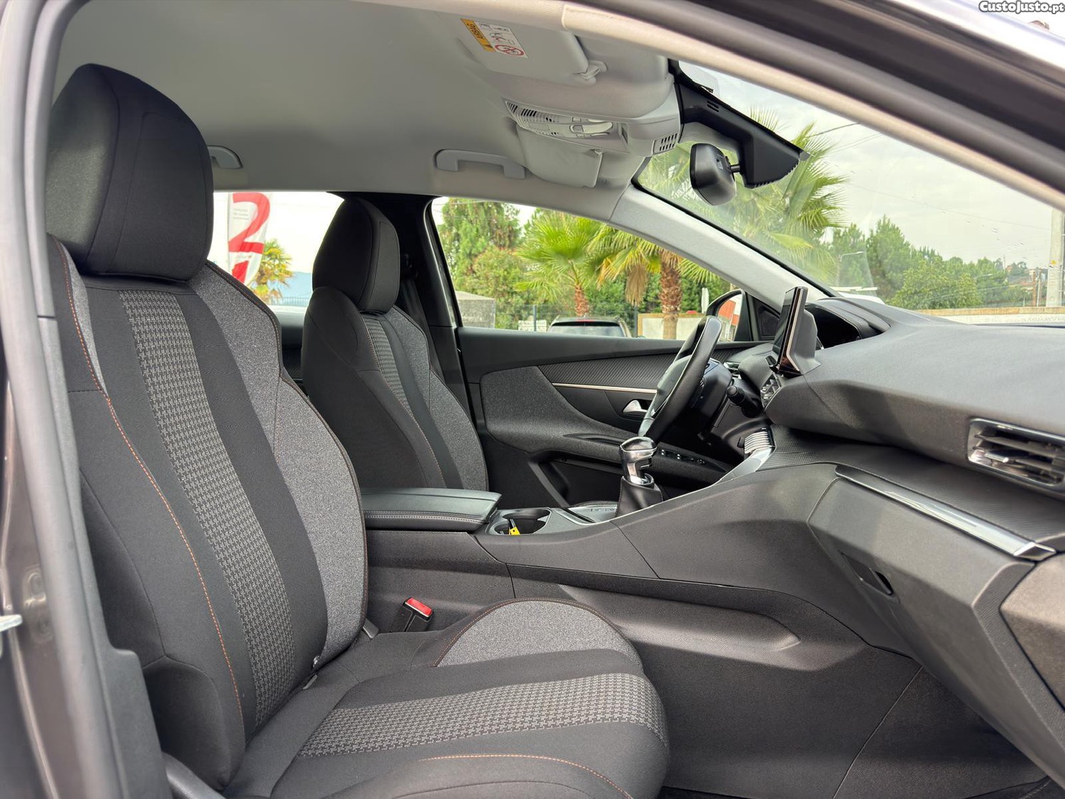 Peugeot 3008 1.5 BlueHDi Active Pack — fotografia 11