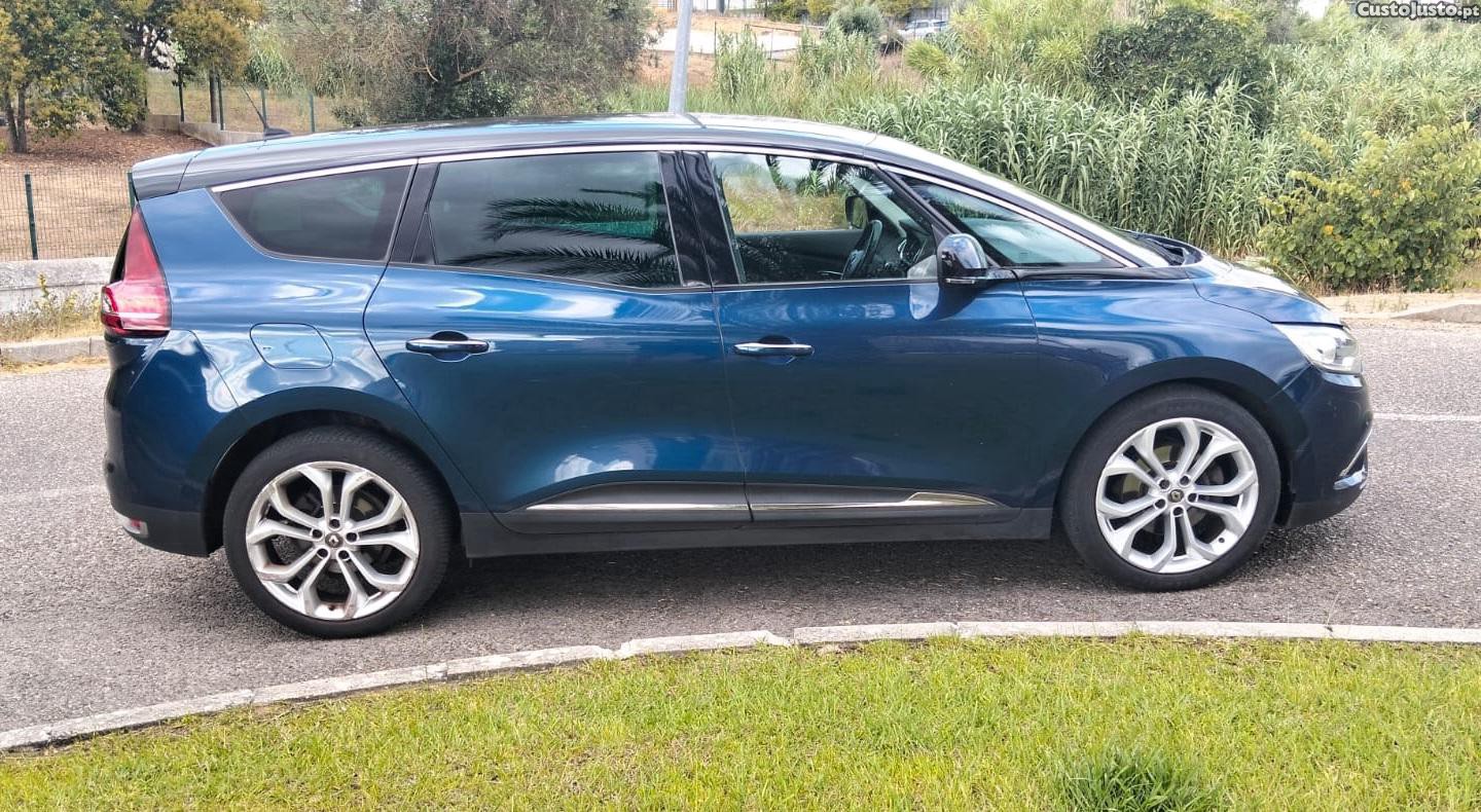 Renault Scénic Blue dCi — fotografia 13