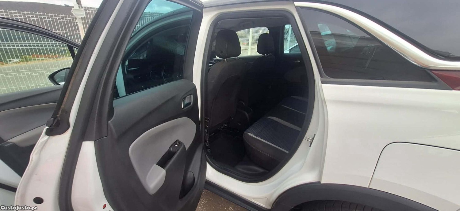 Opel Crossland X 1.2 T -120 anos — fotografia 3