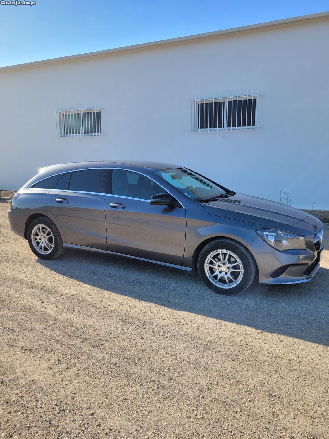 Mercedes-Benz CLA 180 Shooting brake 180d — fotografia 6
