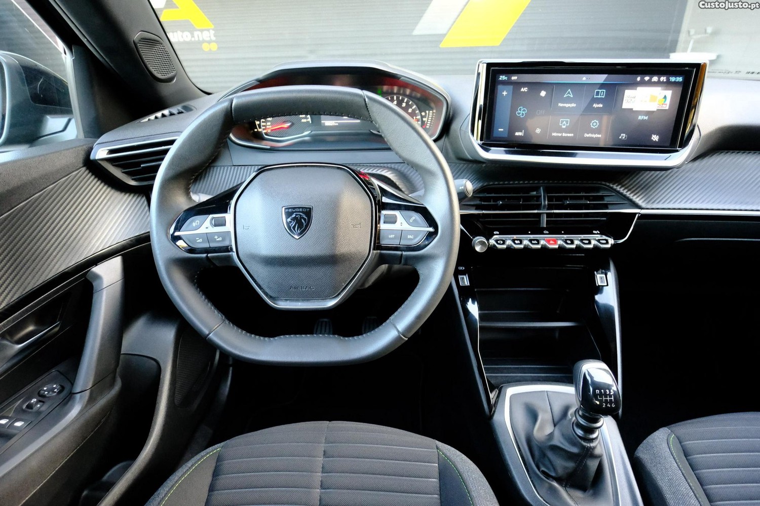 Peugeot 2008 1.2 PureTech Style — fotografia 13