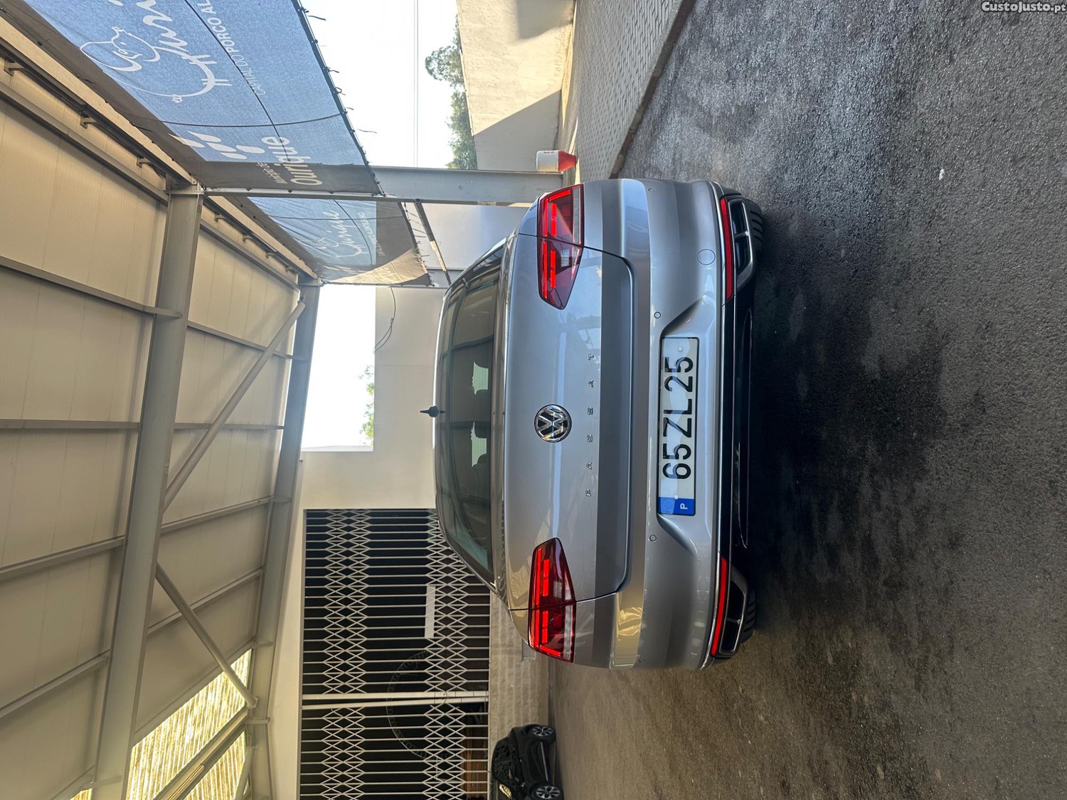 Volkswagen Passat R-line — fotografia 2