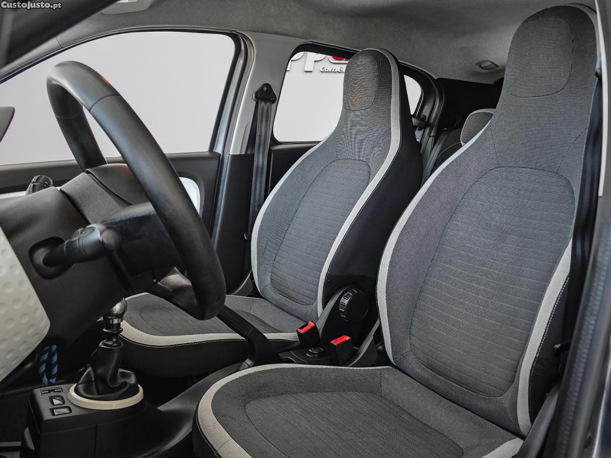 Renault Twingo ENERGY TCe 90 Dynami — fotografia 12