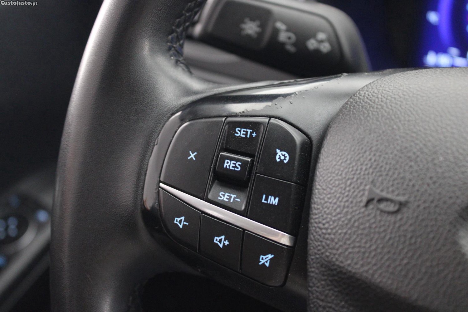 Ford Kuga 1.5 TDCI ECOBLUE TITANIUM — fotografia 24