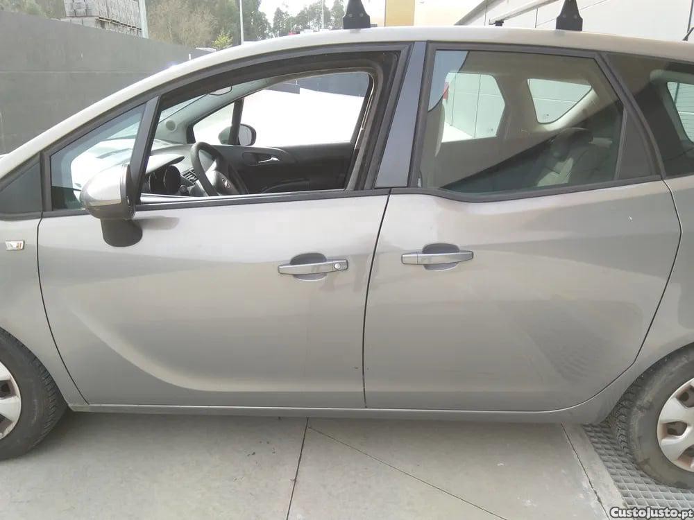 Opel Meriva 1.4 (75) (74 kW / 100 cv) [06.2010 - 03.2017] - 14 foto 3