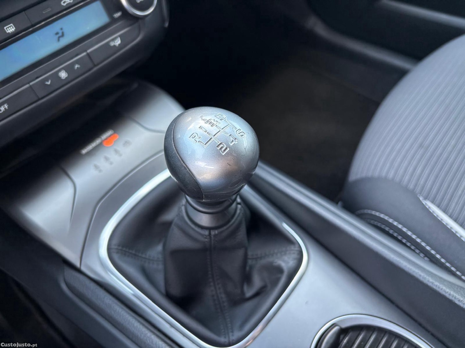 Toyota Avensis 2.0 D-4D Exclusive+GPS — fotografia 3