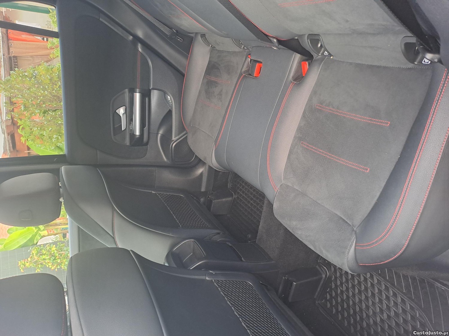 Mercedes-Benz GLA 250 250 E — fotografia 4