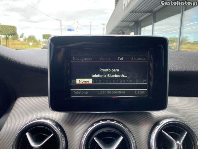 Mercedes-Benz GLA 220 d Urban — fotografia 4
