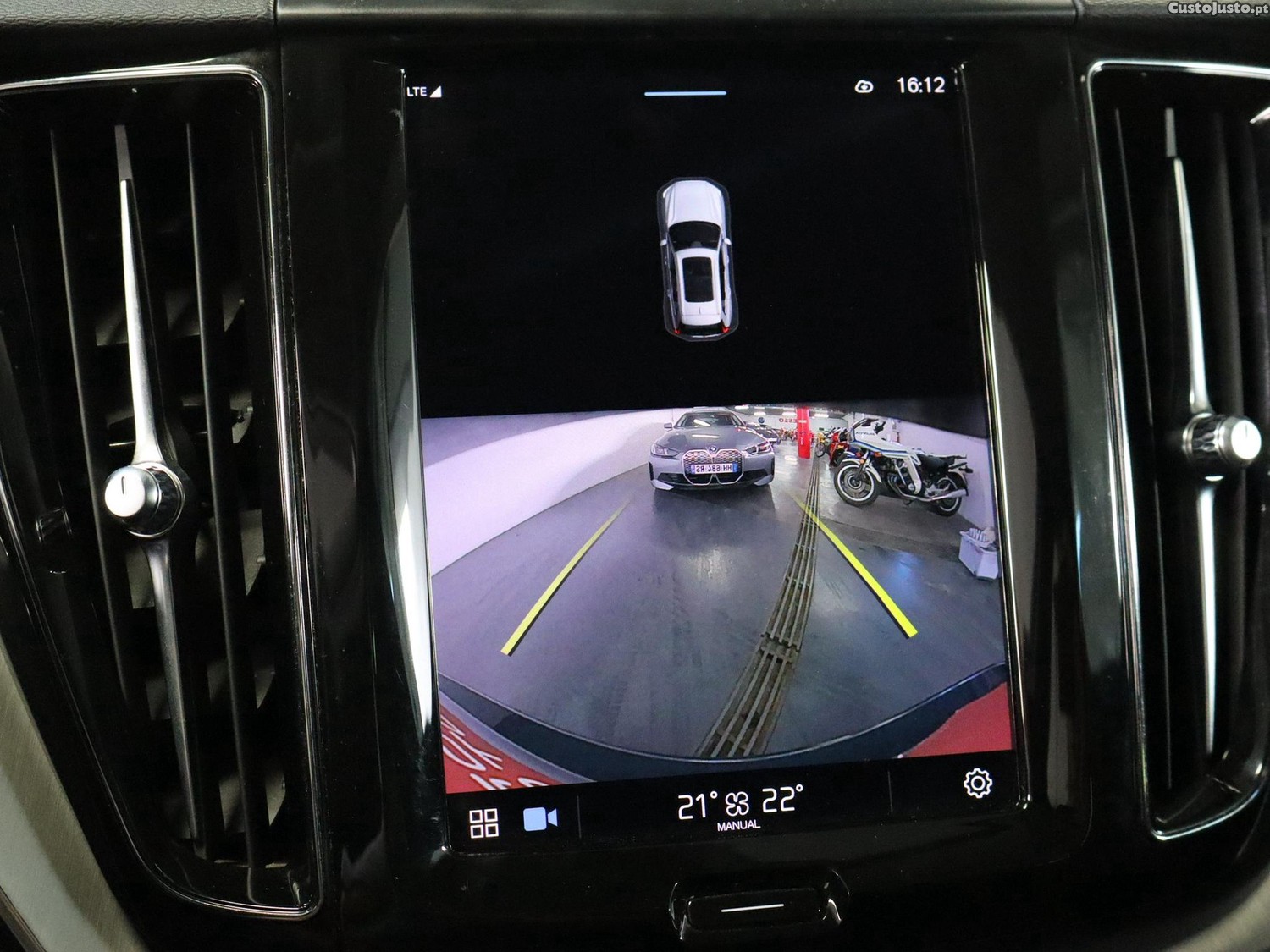 Volvo XC 60 2.0 T6 PHEV Inscription AWD — fotografia 7