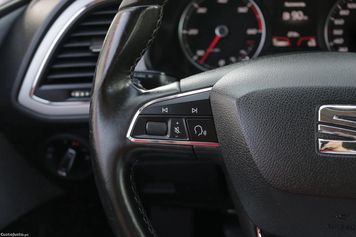 SEAT Leon 1.6 TDI Style 115cv — fotografia 32