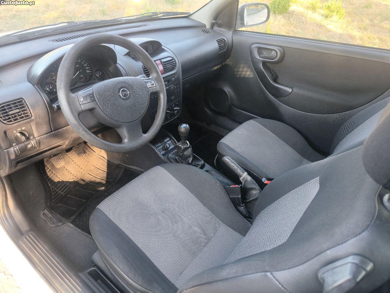 Opel Corsa 1.3 Cdti — fotografia 3