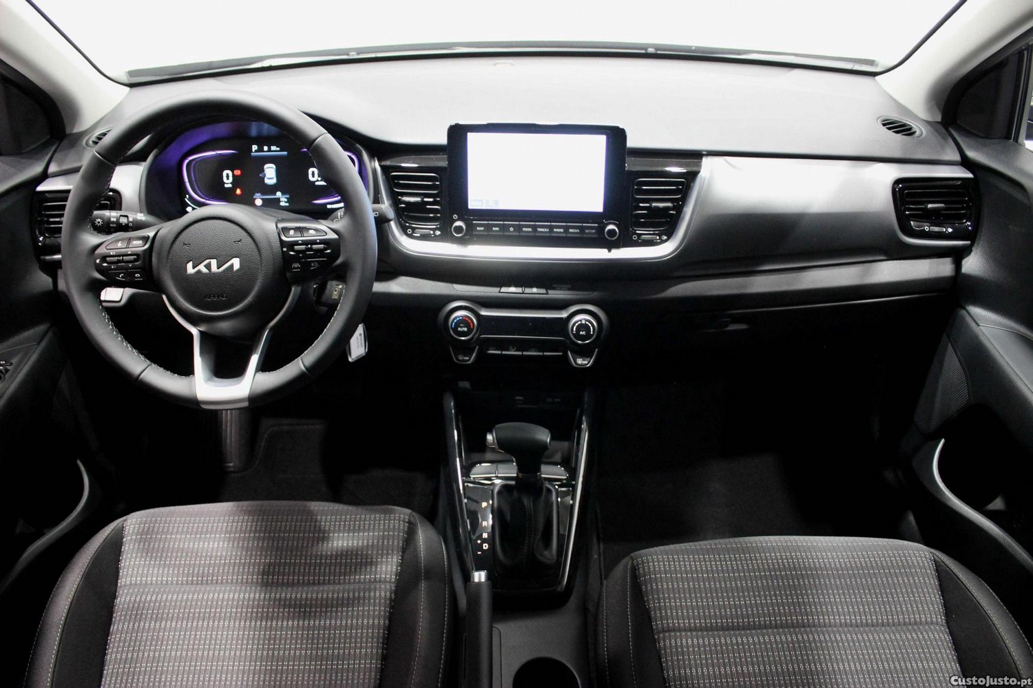 Kia Stonic 1.0 T-GDI Drive 7DCT — fotografia 11