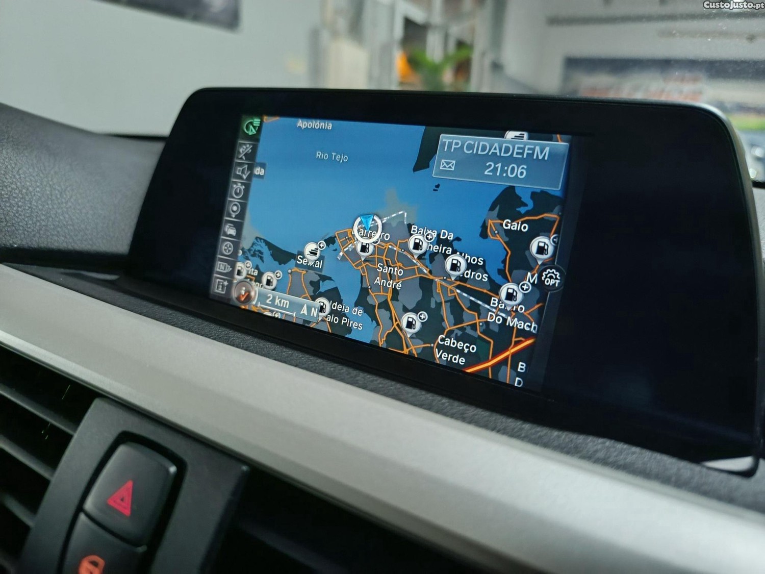 BMW 318 d Touring Line Luxury — fotografia 4