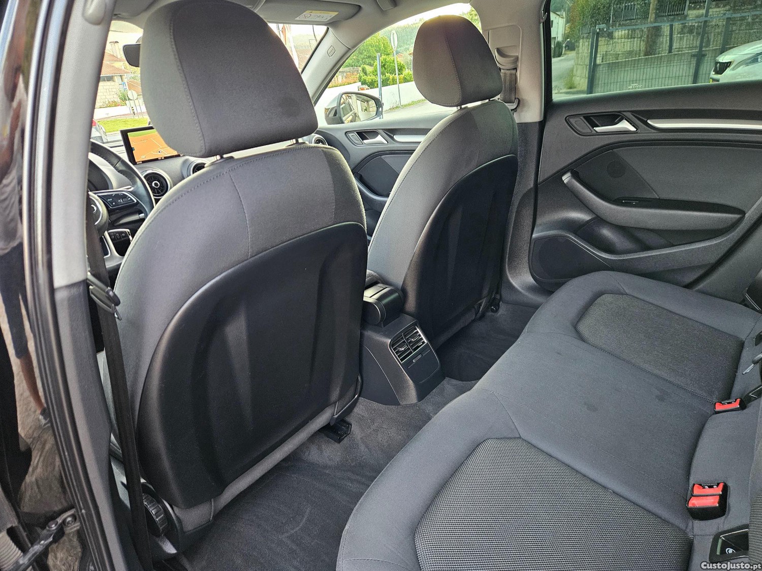 Audi A3 SPORTBACK 1.6 TDI S LINE — fotografia 5