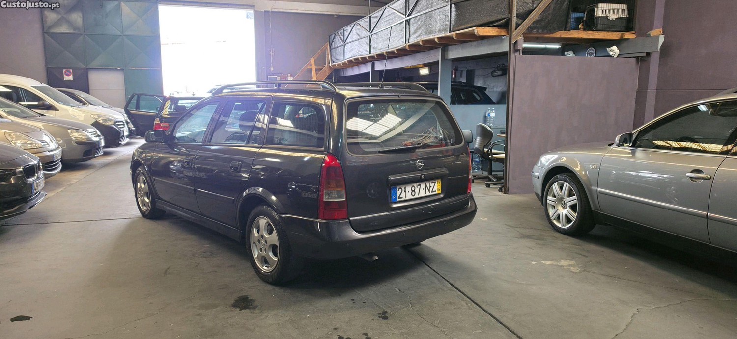 Opel Astra Caravan 2.0 DTI Nacional — fotografia 8
