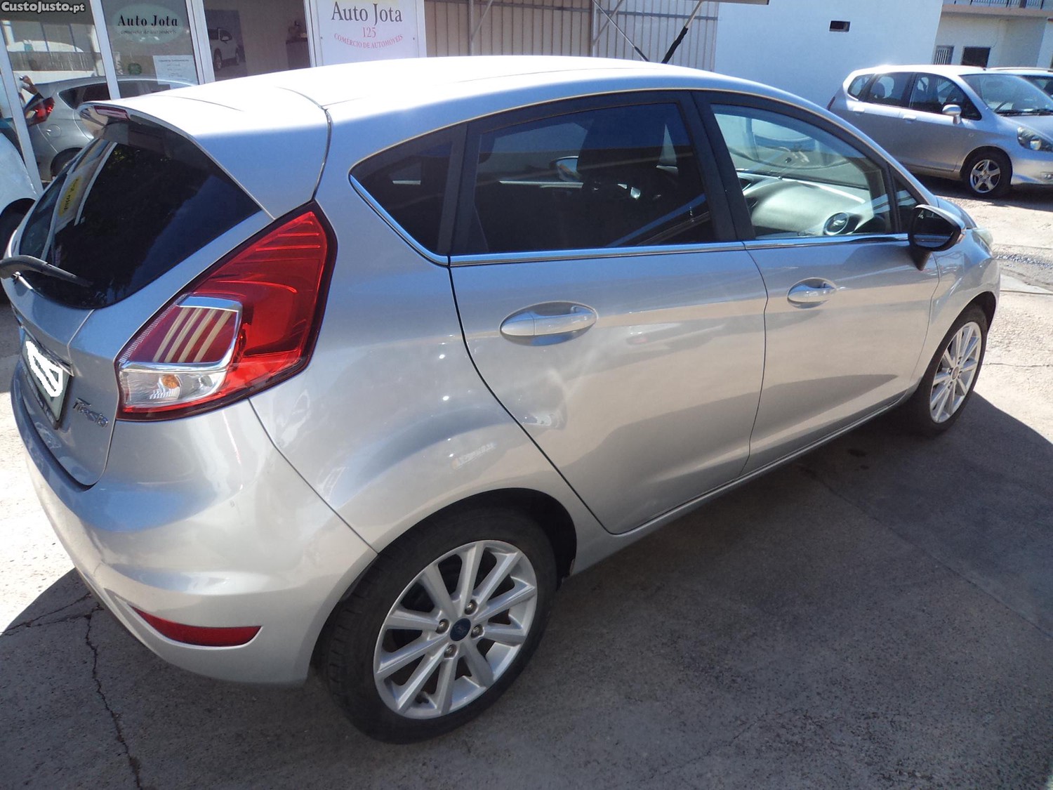 Ford Fiesta 1.0 Ar/c 5 Portas — fotografia 5