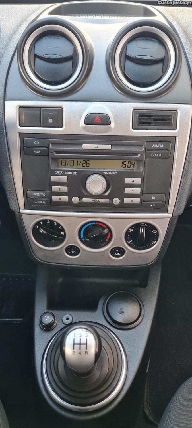 Ford Fiesta 1.4 Diesel, 5 Lugares, Estimado — fotografia 5