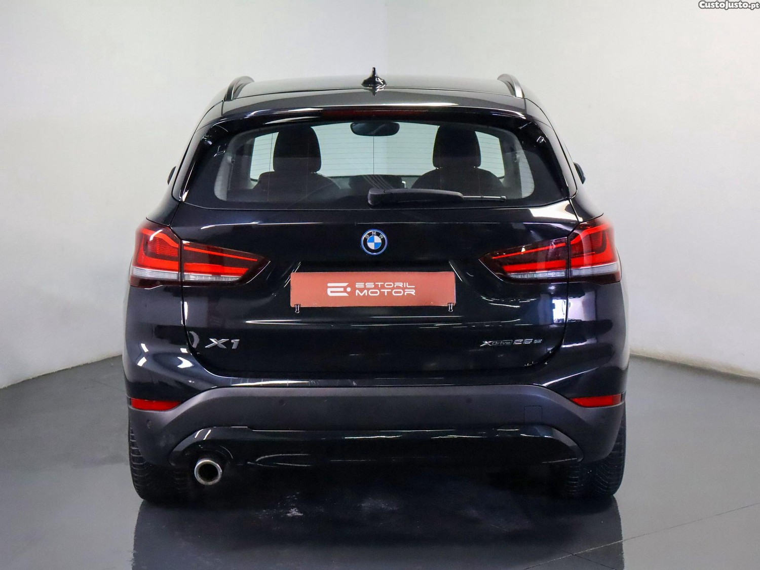 BMW X1 25 e xDrive — fotografia 17