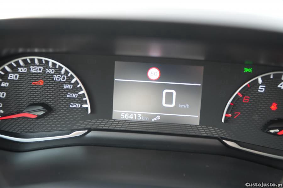 Peugeot 208 1.2 PureTech Active — fotografia 3