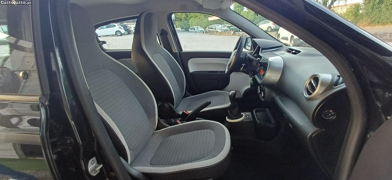 Renault Twingo SCE LIMITED — fotografia 11