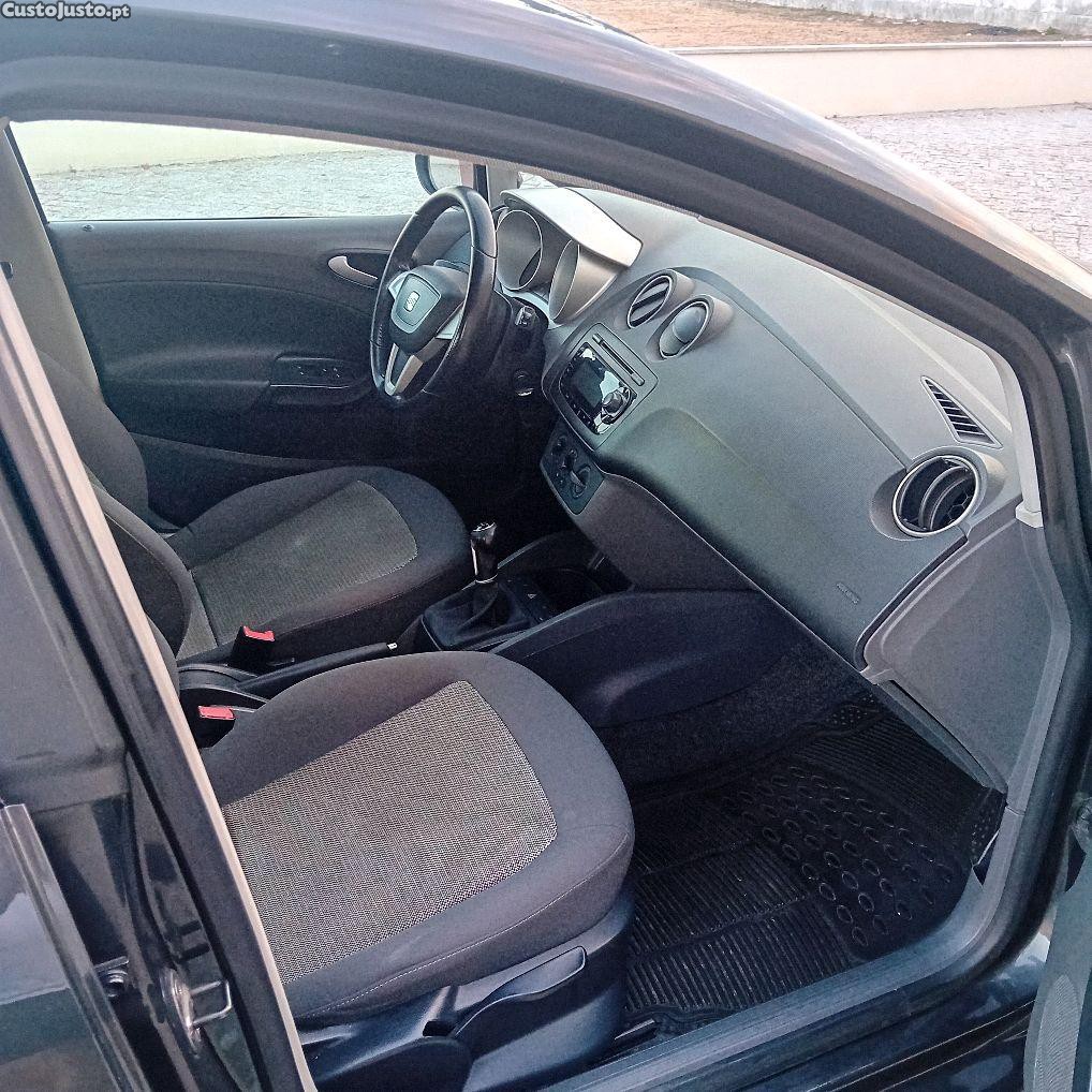 SEAT Ibiza 1.2 Style gasolina — fotografia 3