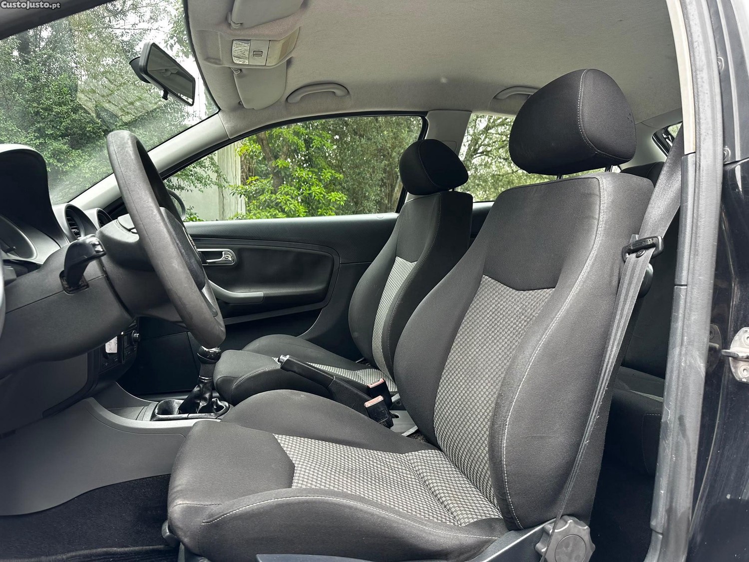 SEAT Ibiza 1.2 12v — fotografia 2