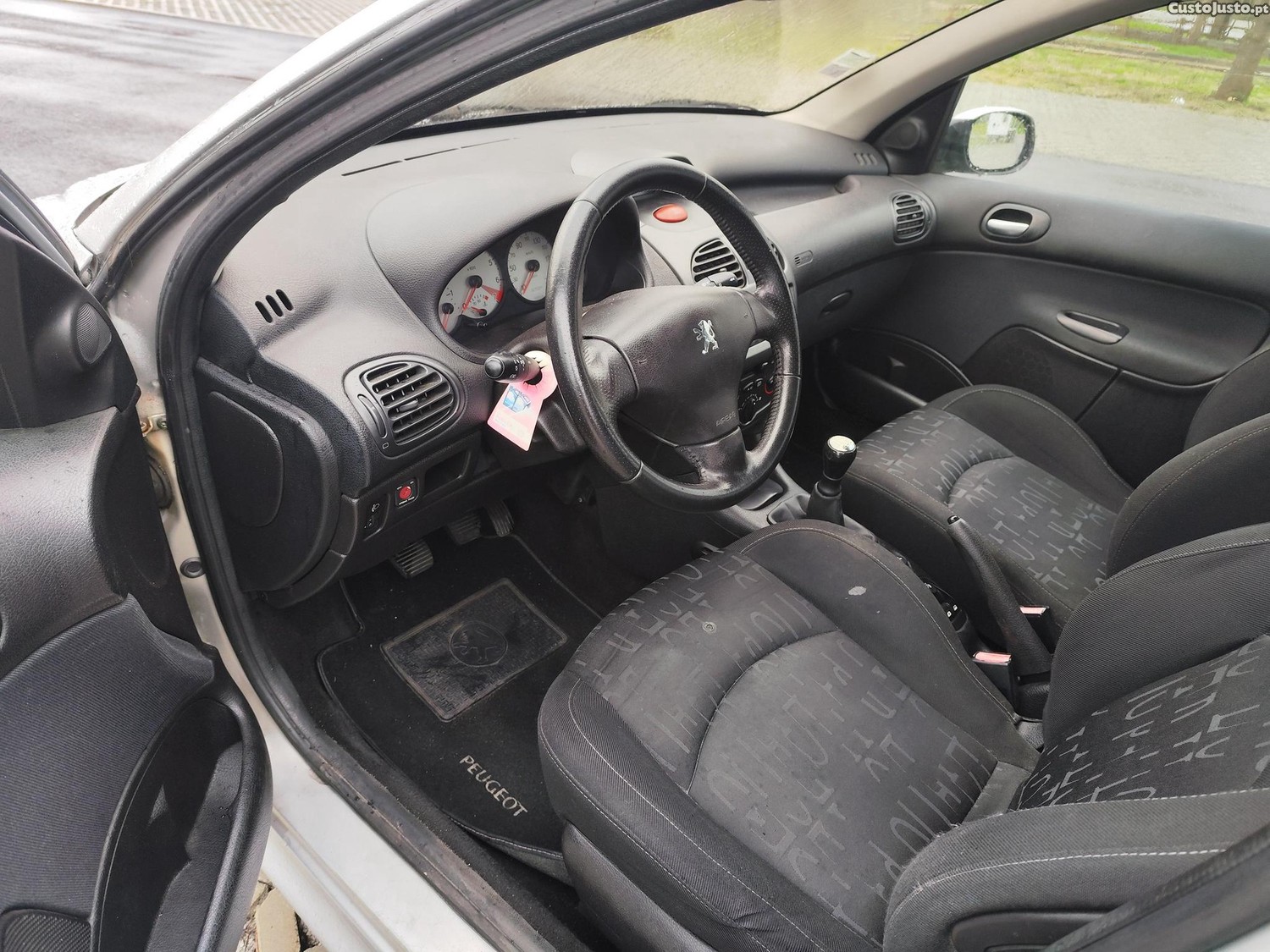 Peugeot 206 1.4SW 194MIL — fotografia 5