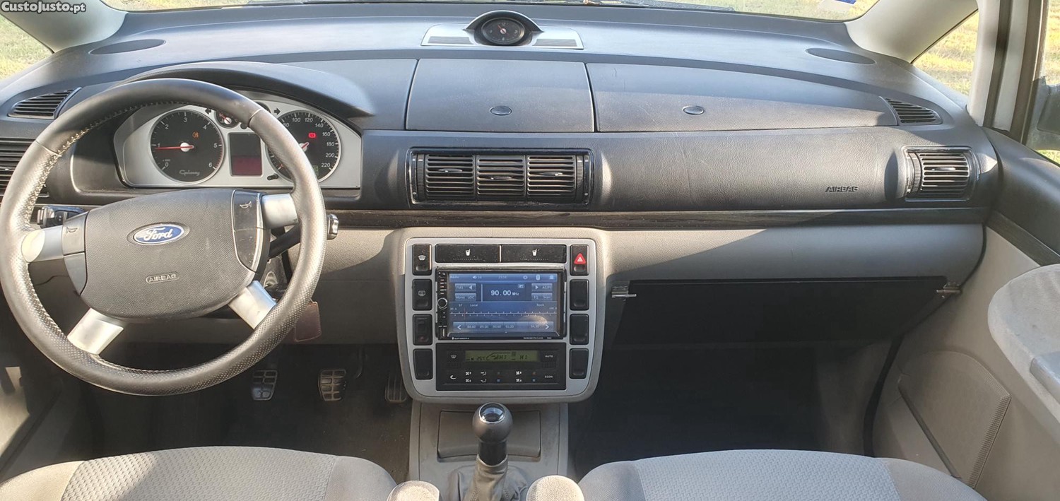Ford Galaxy 1.9 Tdi 115cv 7 Lugares — fotografia 4